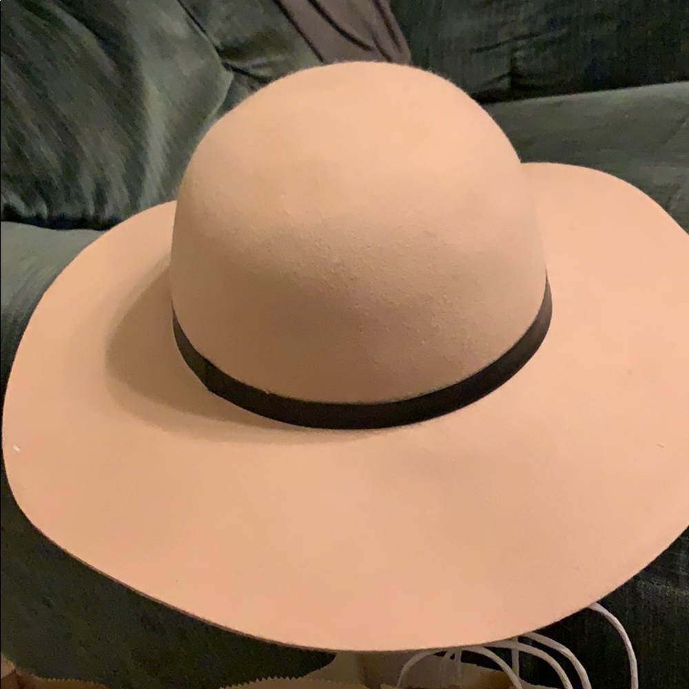 Beige hat